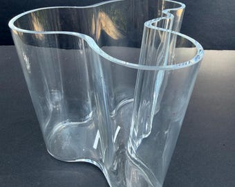 Iittala Alvar Aalto vase.. made in Finland