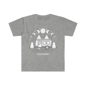 TravelT that Nomadenleben CampingT UrlaubStylee home is where you park it campfiresmorelife Softstyle underTheStarsT-Shirt Bild 7