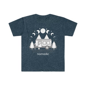 TravelT that Nomadenleben CampingT UrlaubStylee home is where you park it campfiresmorelife Softstyle underTheStarsT-Shirt Bild 3