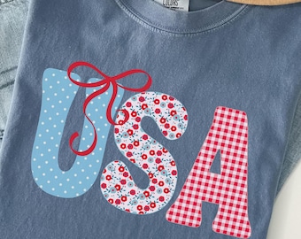 USA Floral Coquette Bow Shirt for 4th of July Crewneck for Fourth of July TShirt American Flag T-Shirt Retro Patriotic July 4th Summer Tee