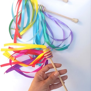 Waldorf Honey Dipper Ribbon Hand Kite / Montessori Sensory Toy / Baby & Toddler Gift Idea / Customise the Colours
