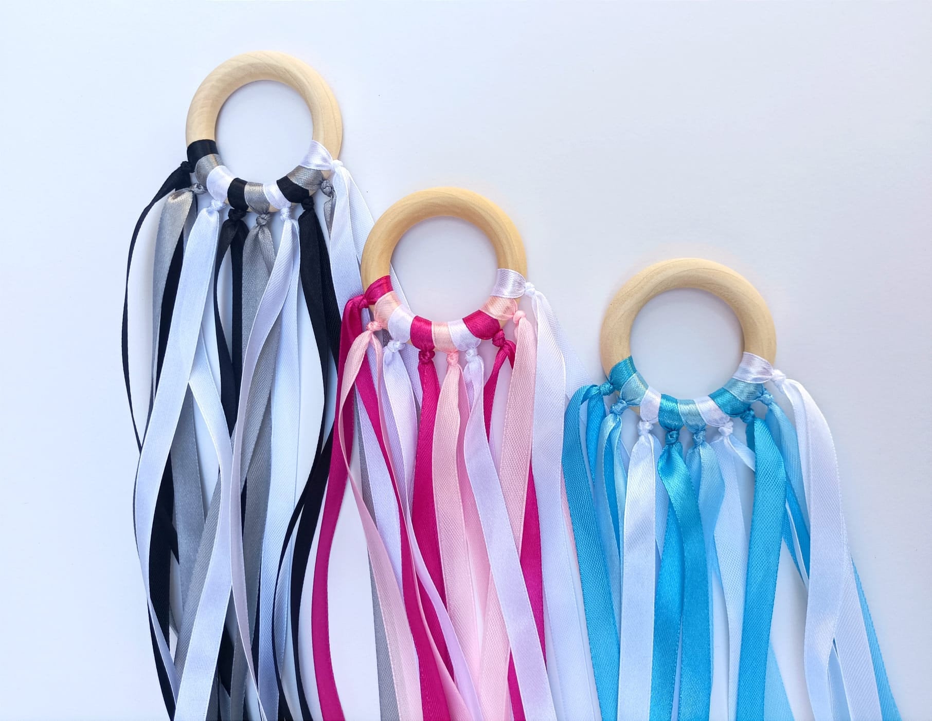 Montessori Style Black & White Ribbon Ring / Sensory Play Ring Hand Kite for NEWBORNS
