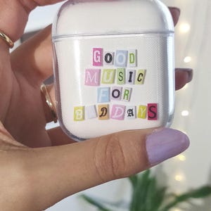 Capa de telefone com letras musicais personalizadas para músicos e amantes da música para AirPods 1/2