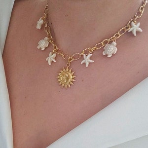 Collier SUN Chaîne en acier inoxydable Breloques tortues et étoiles de mer Howlite Bijoux Breloques chaîne vintage, Cadeau pour elle image 1