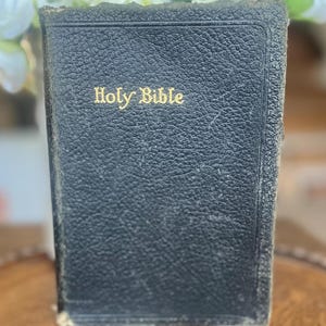 Rare Vintage Self Pronouncing Holy Bible