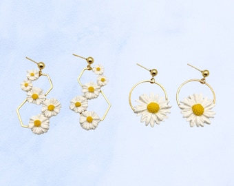 Daisy earrings, 18k gold plated, trendy earrings, cute daisy hoops, flower earrings, daisy statement earrings, polymer clay earrings, clay