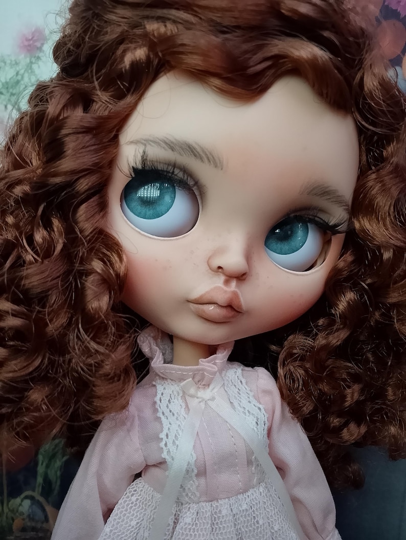 Lalka Blythe na zamówienie OOAK, ręcznie robiona lalka Blythe, unikatowa lalka Blythe, słodka lub gotycka lalka Blythe, spersonalizowany prezent, wykonana na zamówienie zdjęcie 12