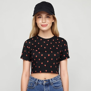 Strawberry Crop Top: Women&#39;s Summer Fruit Print Tee - Black