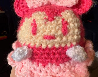 Peluche de Minnie Mouse de ganchillo hecho a mano: pequeña muñeca kawaii chibi de Disney en rosa intenso