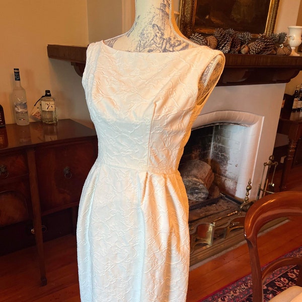 Vestido de los años 60 en el algodón más suave del diseñador de alta gama Rappi Floral con bordados en todo: línea A, adorno, pequeño, XS