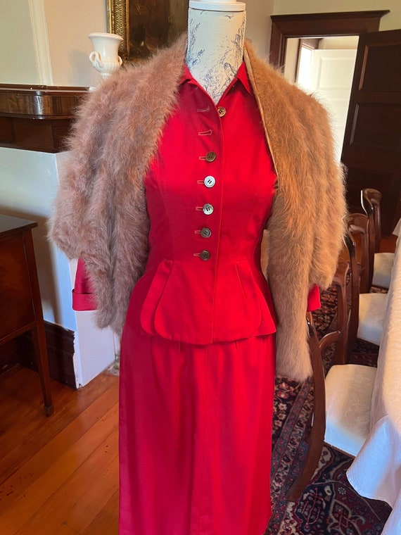 40s/ 50s killer red deadstock suit with flower pet