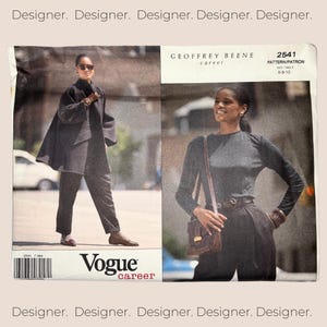 Könnte beinhalten: Zwei Damen-Schnittmuster von Vogue career mit Designs von Geoffrey Beene. Die Schnittmuster-Nummern sind 2541. Das erste Schnittmuster ist für einen langen schwarzen Mantel mit einem Kapuzenkragen. Das zweite Schnittmuster ist für ein langärmliges schwarzes Oberteil und eine schwarze Hose.
