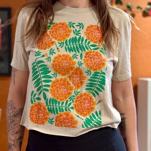 Crop top Marigold, serigrafiado, estampado a mano, estampado floral