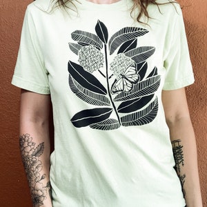 Monarch Butterfly and Milkweed t-shirt, screen printed, hand printed image 4