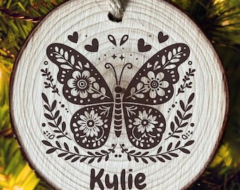 Adorno de madera con forma de mariposa personalizado: decoración rústica grabada con láser