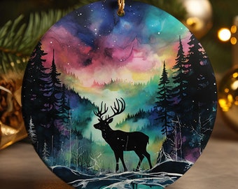 Weihnachtsschmuck aus Keramik: Rentier mit Nordlichtern – das perfekte Geschenk für ein Winterwunderland