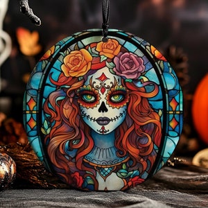 Adorno navideño inspirado en la ofrenda de la Catrina mexicana del Día de los Muertos, decoración navideña colorida para la celebración del Día de los Muertos.