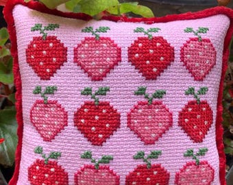 Padrão de ponto cruz de morango em PDF, Pinkeep Design (Colorido e Preto e Branco)