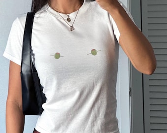 Oliven Nips Martini Baby Tee, Y2K Grafik T-Shirt