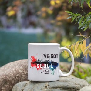 Mug Séoul en céramique 11 oz, tasse coréenne, tasse Séoul, tasse coréenne, cadeaux coréens, tasse kdrama, skyline de séoul, hangul coréen, corée du Sud, cadeau kpop