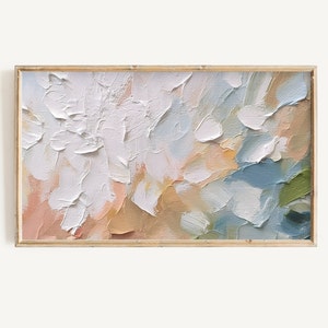 Può includere: Dipinto a olio astratto in una cornice rettangolare in legno. L'opera presenta spessi tratti di pennello in bianco, pesca, giallo, blu e verde. La vernice strutturata crea un effetto tridimensionale. Decorazione murale.