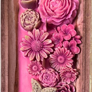Floral Dough Bowl Candle – Hand-Poured Wax Flower Centerpiece
