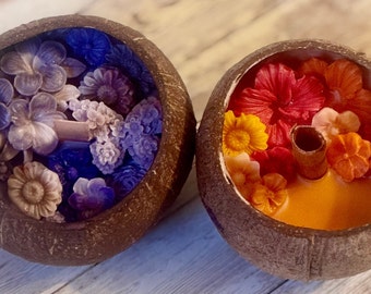 Coconut Shell Candle – Tropical Floral Design with Wooden Wick