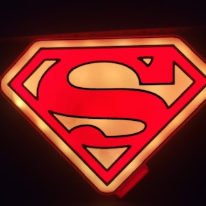 super man L.E.D R.G.B., Licht mit Fernbedienung.