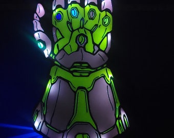 インフィニティ・ガントレット LEDライト付き インフィニティ ガントレット LED ライトにはリモコンが付いており