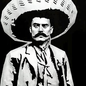 Op de afbeelding: Zwart-wit portret van een man met een grote sombrero en een formeel jasje. De afbeelding is een contrastrijke illustratie, waarbij het gezicht en de kleding van de man wit zijn tegen een zwarte achtergrond. De man heeft een opvallende snor.