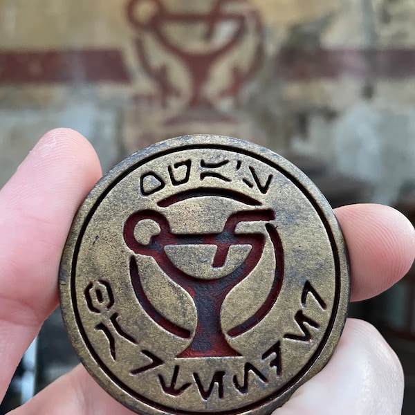 Oga’s Cantina Bartender Badge Star Wars Galaxy’s Edge