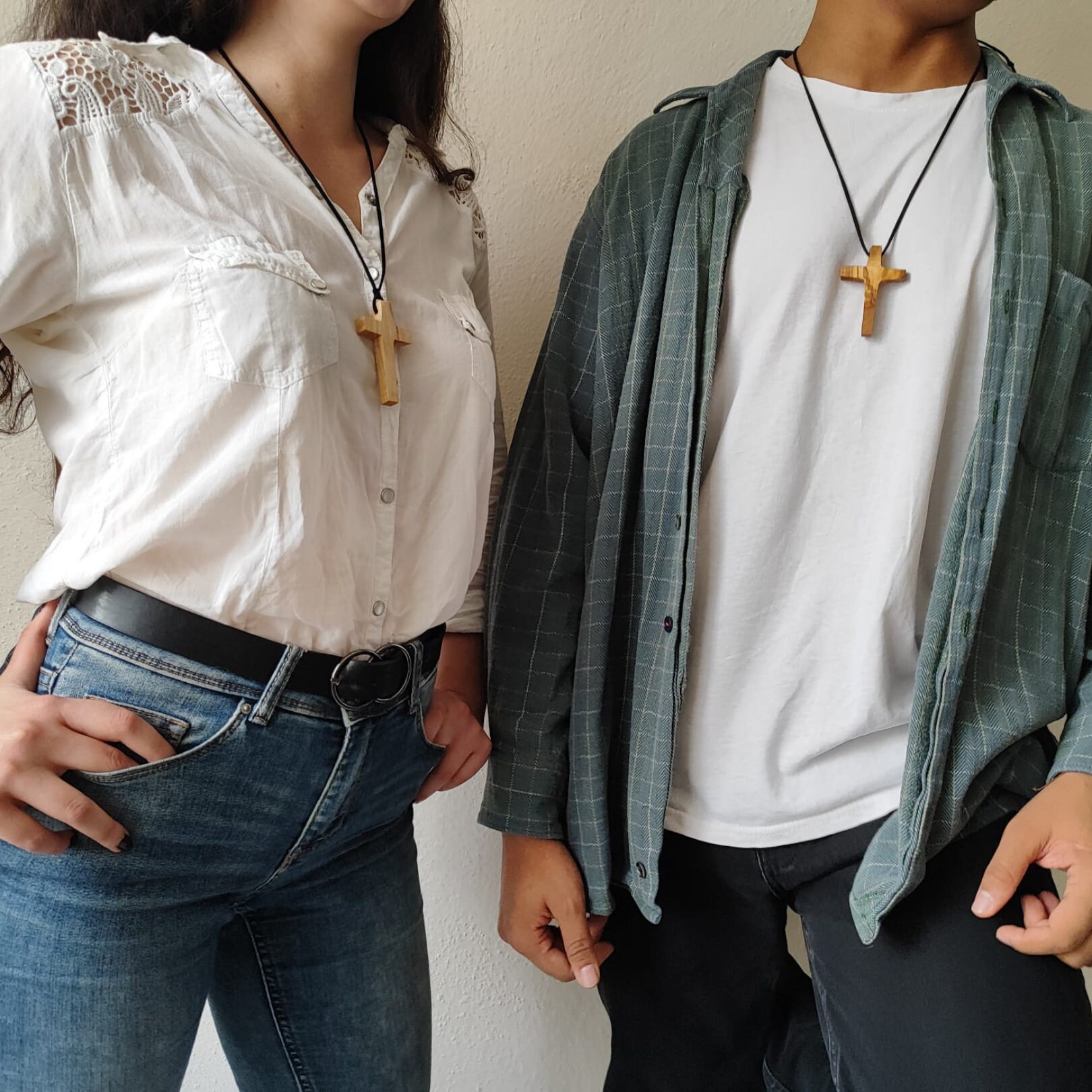 Handmade Olive Wood Cross Necklace - Crafted Near Virgin Mary's Church in Selçuk - Sacred Christmas Gift with Unique Wood Grain Design