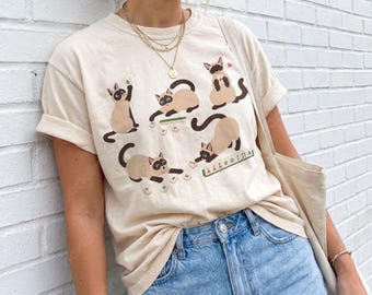 Siamese Cats Playing Mahjong T-Shirt: Funny Comfort Colors Tee for Mahjong Lovers and Cat Moms