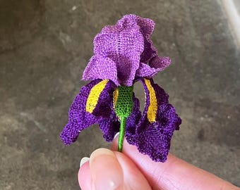 Iris flower crochet pattern