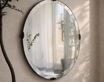 Ovaler Wandspiegel im Art-déco-Stil, französischer Vintage-Spiegel aus den 1940er-Jahren mit Facettenglas, Wanddekoration im Stil der Mitte des 20. Jahrhunderts
