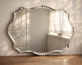 Art-Deco-Wandspiegel, abgeschrägtes Glas, rahmenloser Spiegel mit gewelltem Rand, Vintage-Perlenrand, ca. 1930er Jahre