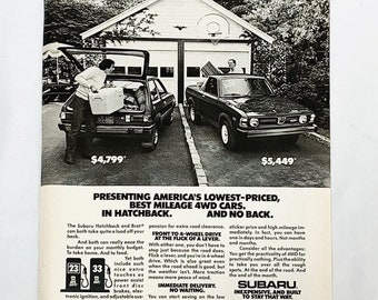Vintage 1980 tijdschrift print advertentie Subaru Brat & Hatchback 4WD 8 "x 11"