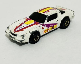 HOLTON トリプルケー(レア美品) Hot Wheels Vintage Camaro Z-28 White Hong Kong Camro Base
