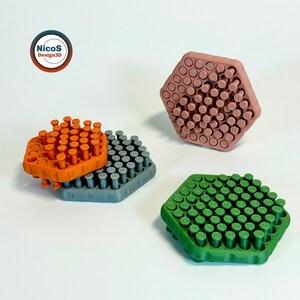 STL-fil - 3D-utskriftsmodell | Hexagon Wobble Pins Fidget-nyckelring med tillfredsställande glidstift för stresslindring bild 10