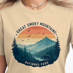 Great Smoky Mountains National Park Sweatshirt, Vintage Style Outdoor Adventure Sweatshirt, Nature Lover Gift