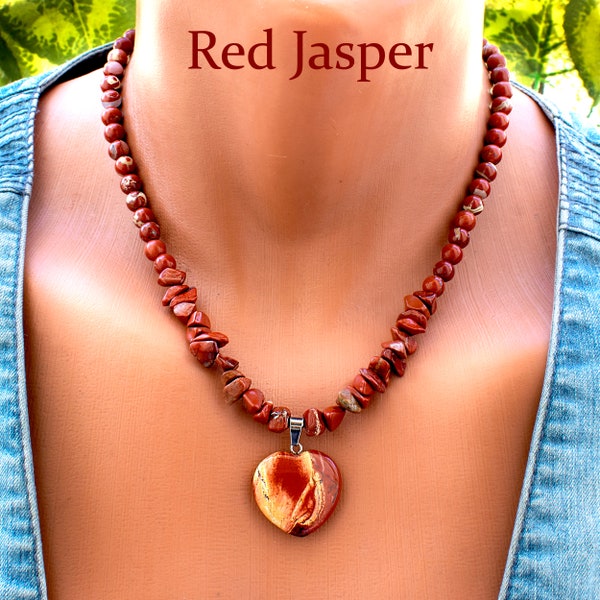 Collier à pendentif coeur en jaspe rouge pour femme • Bijoux en pierre brute et perlée ronde • SD30
