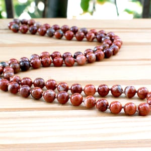 Collar largo de jaspe rojo, collar de cuentas de piedras preciosas para hombres y mujeres, joyería de piedra de 76 cm (30 pulgadas)