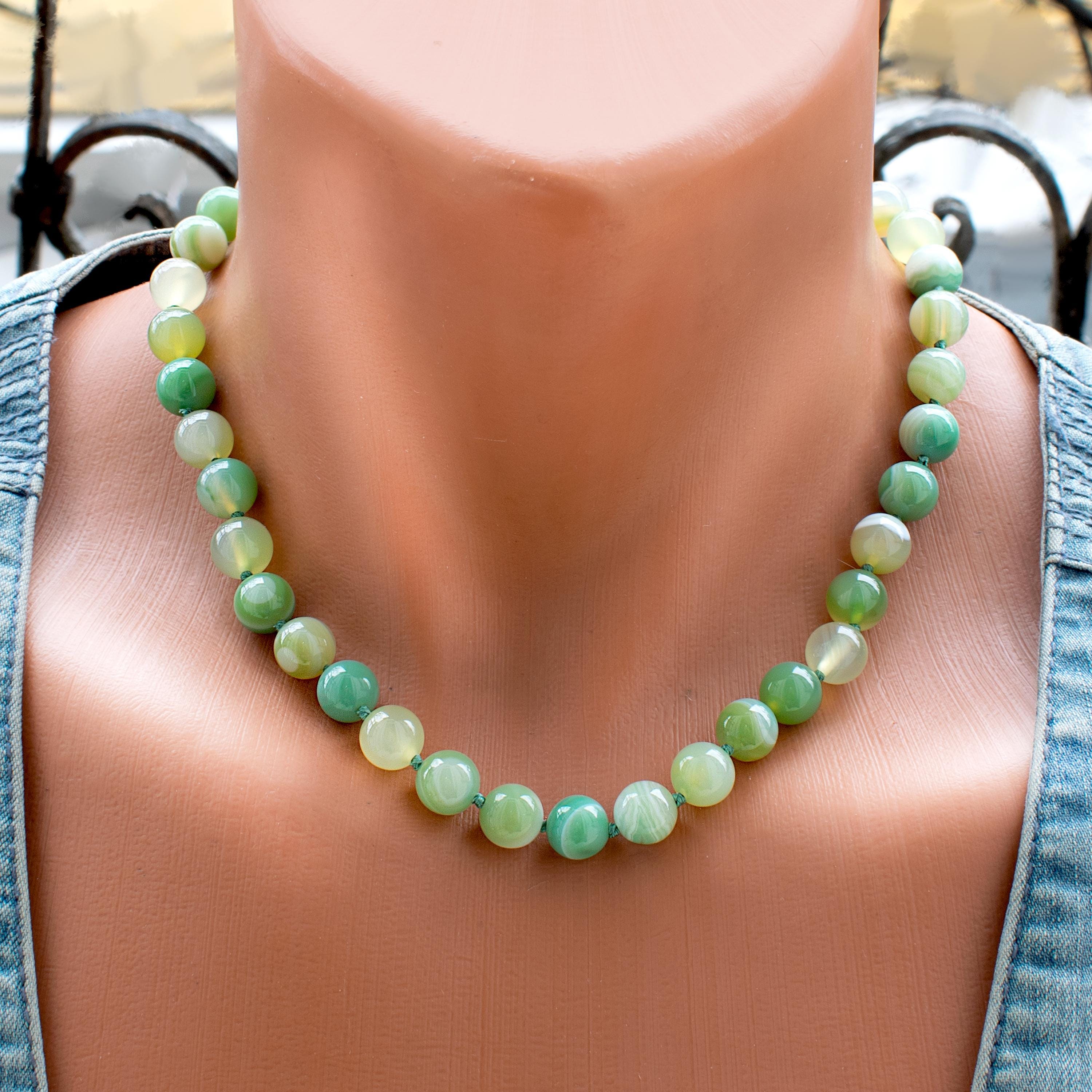 Superbe Collier En Agate Verte Et Blanche – Pendentif Colonne Finement Travaillé En Argent Sterling