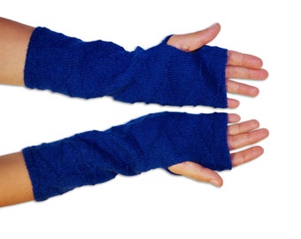 Alpaca hand warmers for women made from 100% alpaca wool from Posh Gear