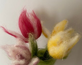 Tulips made of felt wool