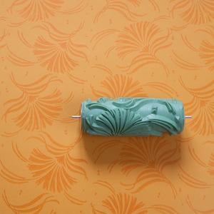 Soft pattern roller / textured roller 1618 for wall design with fanned leaves - 15cm / 6" wide