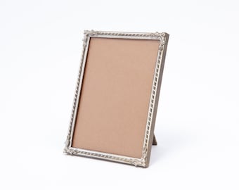 Elegant picture frame in bronze/brass with gold accents, domed glass, 9x12cm, Art Deco Historicism Minimal style, geometric (26-0024)