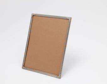 Marco de fotos plateado - 15 x 20 cm - hermosos adornos de rosas en las esquinas - marco de metal ML Rammen Dinamarca - cristal abovedado (26-0009)