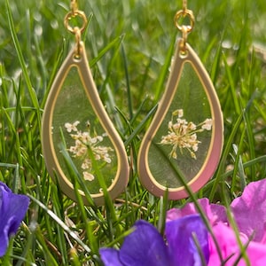 Gold Frame Flower Drop Earrings