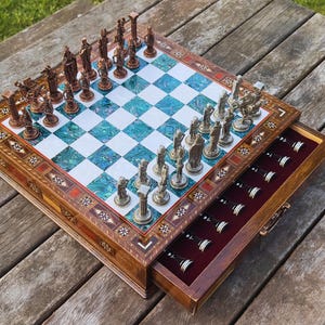 Handmade Personalized Chess Set – Custom Wooden Board Game with Storage – Birthday or Father’s Day Gift for Him, Dad or Husband